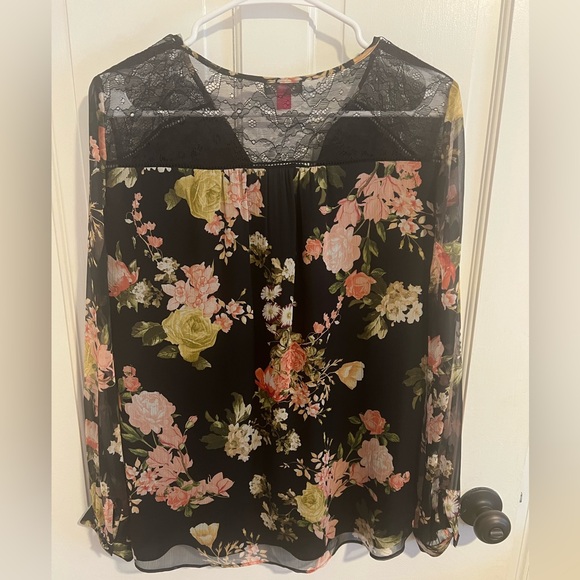 Vince Camuto Floral Blouse - Picture 2 of 3